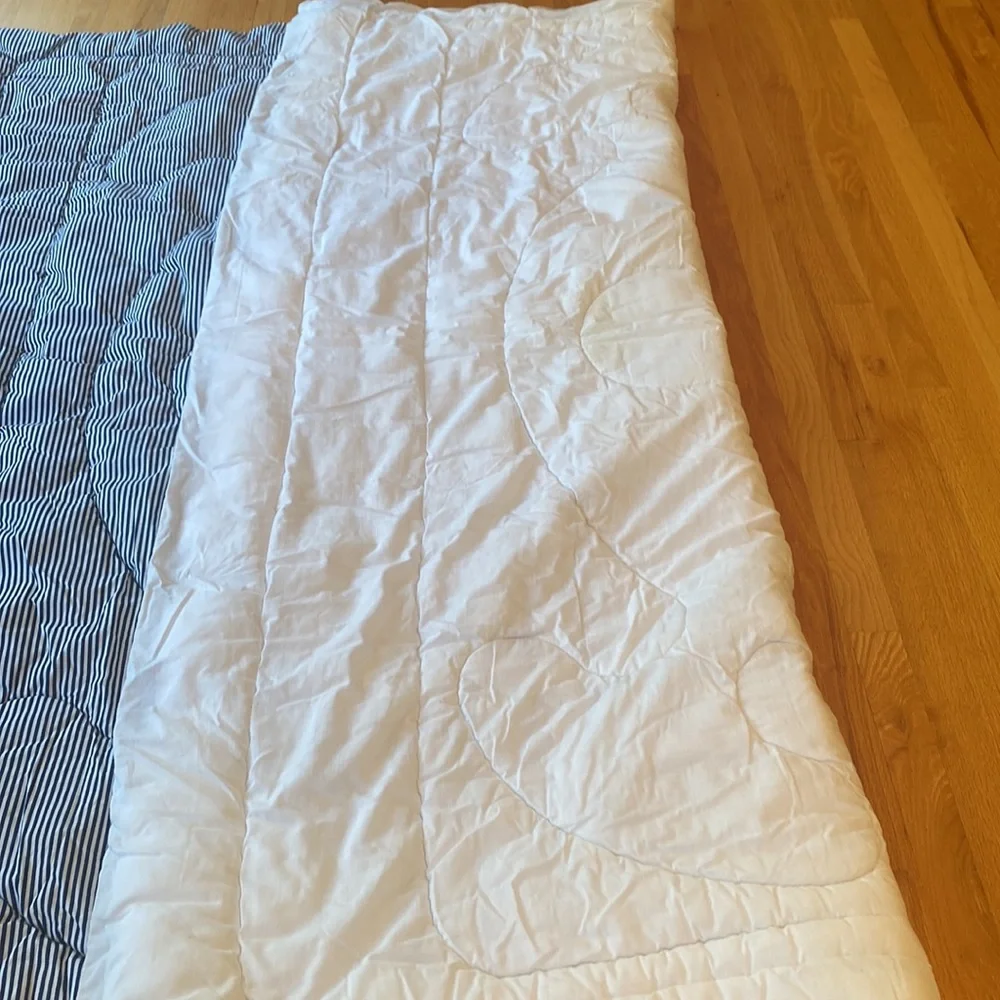 Fieldcrest Full/Queen comforter blue white striped